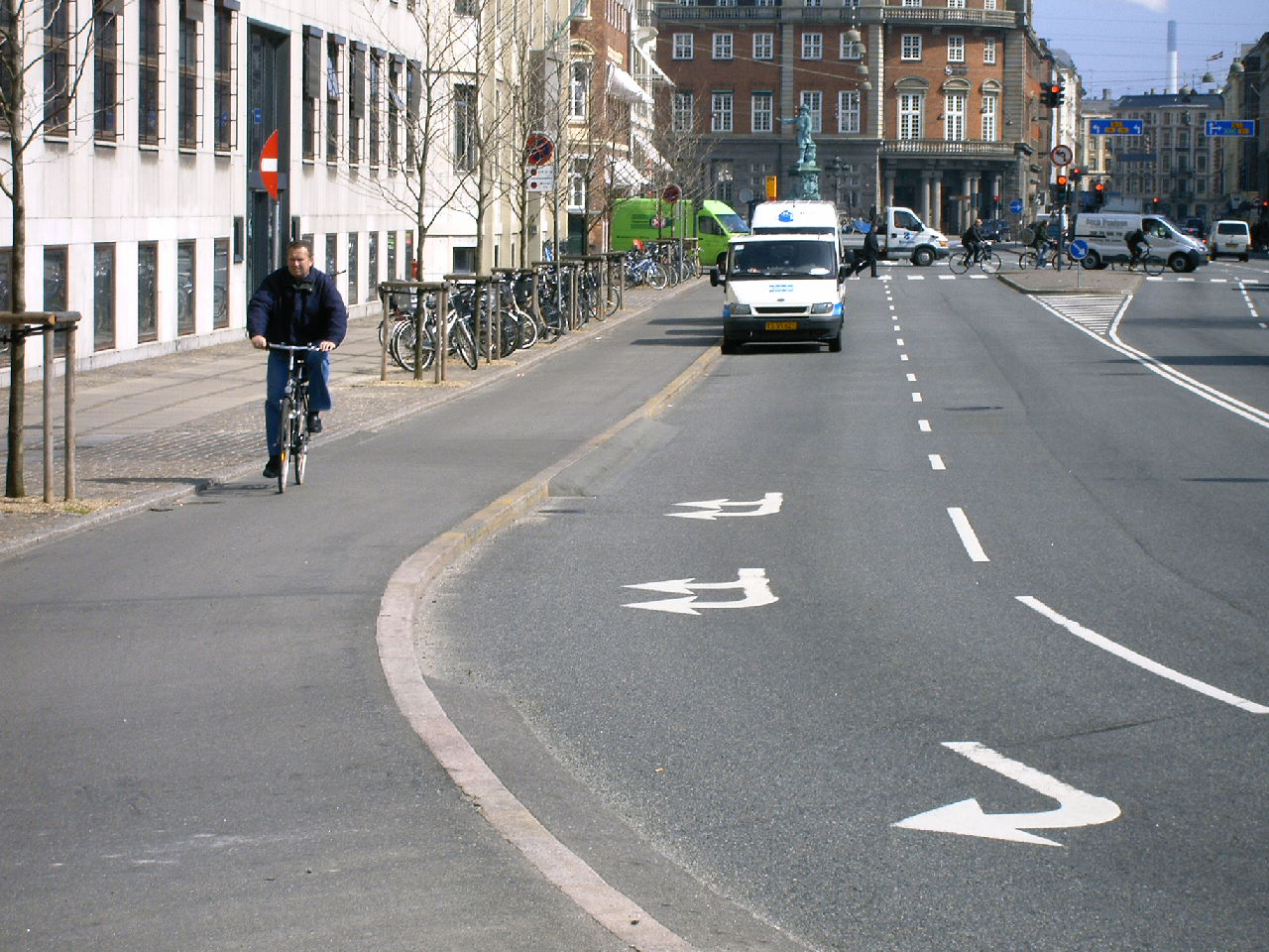 raised-lane-in-amsterdam.jpg